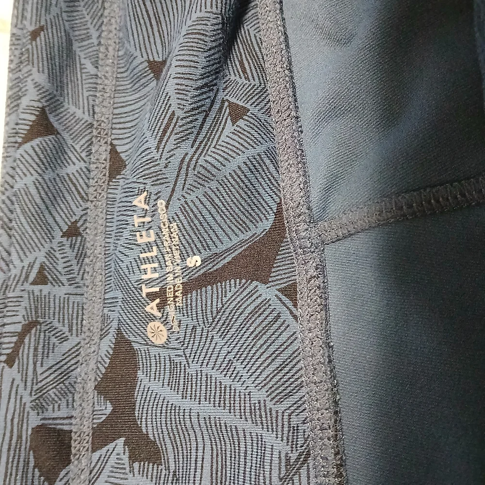 Athleta Tropical Excursion Leggings Small - Picture 10 of 10